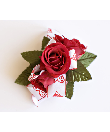 Child's Petite Spray Rose Wrist Corsage